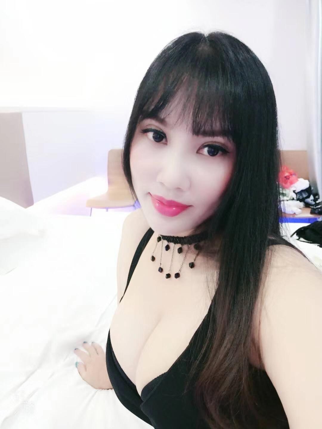 佛山佛山禅城38C大胸妹子
